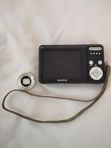 iphone ucuz telefonlar: Fujifilm FinePix J10 kompakt fotoaparat + orijinal şarj cihazı — 8