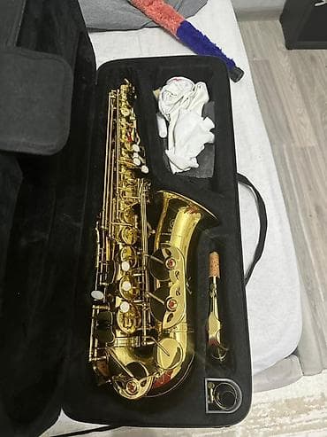 Saksofon yamaha alt, 2 ay istifadə olunub, vəziyyəti çox yaxşıdır. Heç