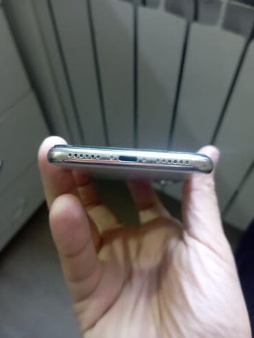 Tavalar: IPhone X, Gümüşü, Face ID — 5