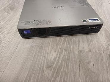 Proyektorlar: Məhsul: Sony proyektor Pultu var Ela işleyir Model: Sony VPL-MX25 (ön — 1