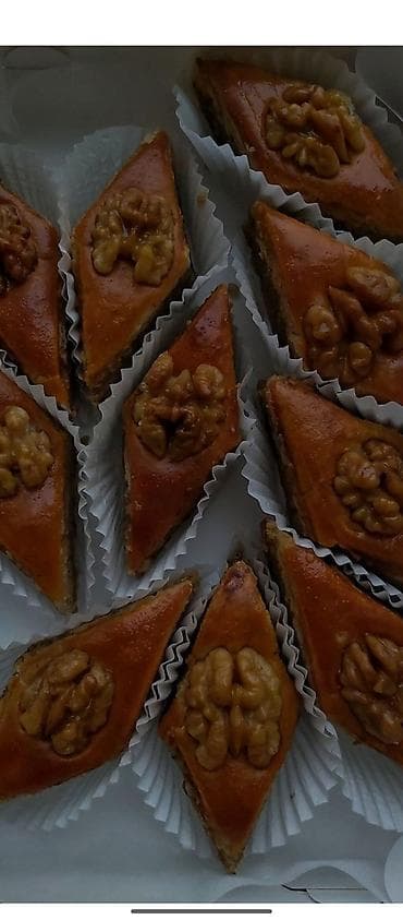 Ləpələr: Məhsul: Ənənəvi Azərbaycan şirniyyatları – şəkərbura və paxlava — 3