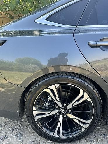 w205 bufer: Changan Eado: 1.5 l | 2025 il 5500 km Sedan — 10