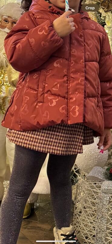 MAYORAL brendinə məxsus kurtka. Yenidir. 1-2 dəfə geyinilib. 4-5 yaş