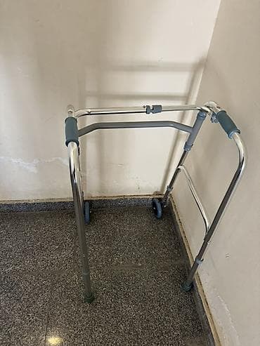 Tibbi məhsullar: İki təkərli yeriş çərçivəsi (walker) - Material: yüngül alüminium — 3