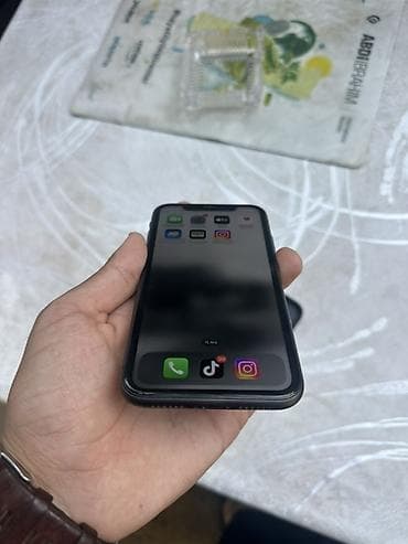 Elektronika: IPhone 11, Qara, Face ID — 5