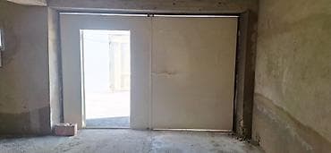 Qaraj darvazaları: Dəmir Qaraj darvazası, Mexaniki, rəng - Bej, Qapı ilə — 3