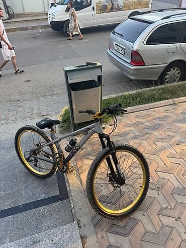 velosiped: Dağ/trek velosipedi - Yüngül alüminium gövdə, sərt üçbucaq quruluşu - — 5