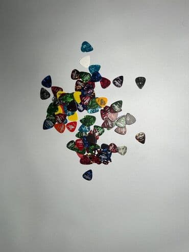 Musiqi alətləri üçün ləvazimatlar Simlərgitara simikabel,udarnik — 12