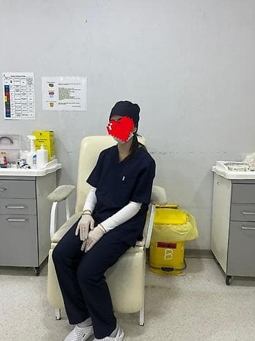 Tibbi forma dəsti – tünd lacivərt rəngdə, klinik və laboratoriyalar