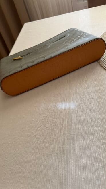 Eynəklər: Klatç, Louis Vuitton — 3