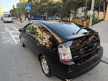 Nəqliyyat: Toyota Prius: 1.5 l | 2006 il Hetçbek — 3