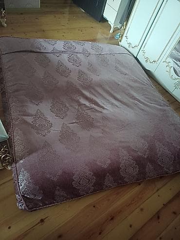 matras taxt: Məxməri naxışlı döşək – iri ölçü uzunu2metr eni 1.80di yenidir hec — 2