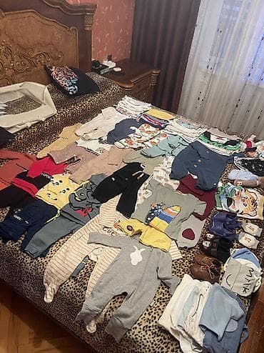 Bayram kostyumları: 0-1.5 oğlan uşağı üçün ideal veziyetde paltarlar. Hərşey mövcutdur — 1