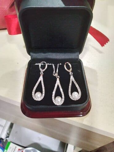 1 qram gümüşün qiyməti 2021: Dəstə daxildir: Boyunbağı, Kulon, Sırğa, Gümüş, 925 Əyar — 2