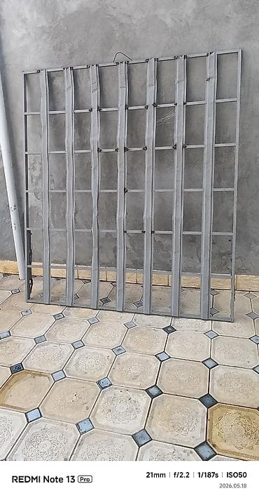 bide: Metal pəncərə barmaqlığı - Material: qalın metaldan hazırlanmış — 1