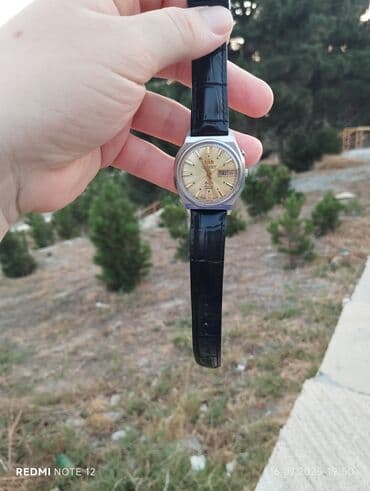 золотые часы geneve 750 цена: Б/у, Наручные часы, Orient, цвет - Красный — 2