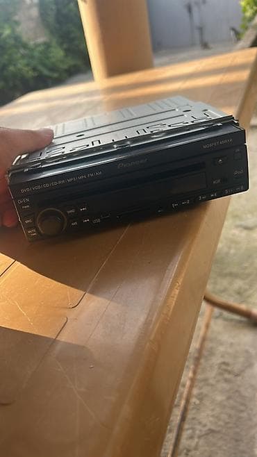 4 g modem: Pioneer avtomobil maqnitolası – 1 DIN ölçü Xüsusiyyətlər: - Ön — 4