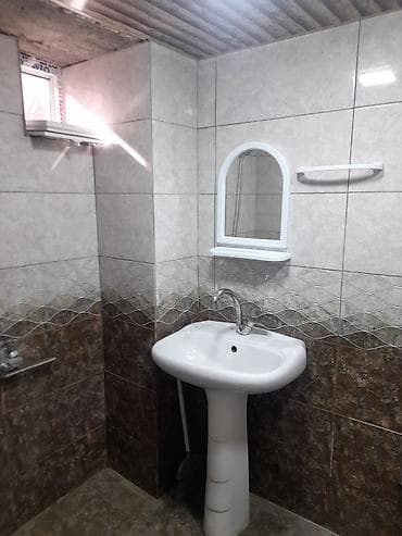 Duş şlanqları: Kiryə verilir kuxna sudiyo 1 otaq hərbir şerayiti var tam asvalt yola — 3