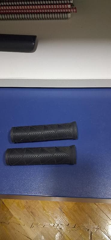 Велоаксессуары: Velosiped sükanı üçün rezin qollar (2 ədəd) - Material: yumşaq — 1