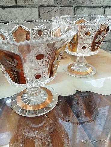paxlava parca satisi: Kəsimli xrustal bagima ayaqlı qablar dəsti (2 ədəd) - Material — 2