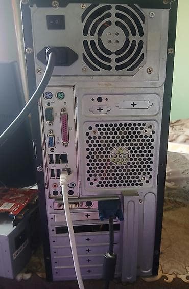 internet mini modem: RAZILAŞMA VAR. Stolüstü kompüter seti Tərkib: - Sistem bloku (Mercury — 4