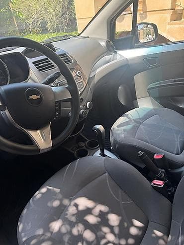 afdamabiler: Chevrolet Spark LT hatchback - Korpus: 5 qapılı kompakt hatchback — 9