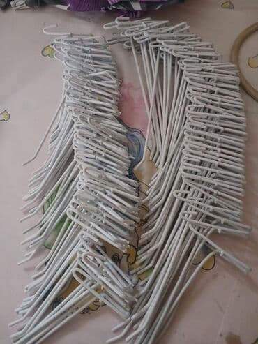 ucuz qazel: 100 ədəd Metal pərdə klipsləri (korniş üçün) - Rəng: ağ - Material — 1