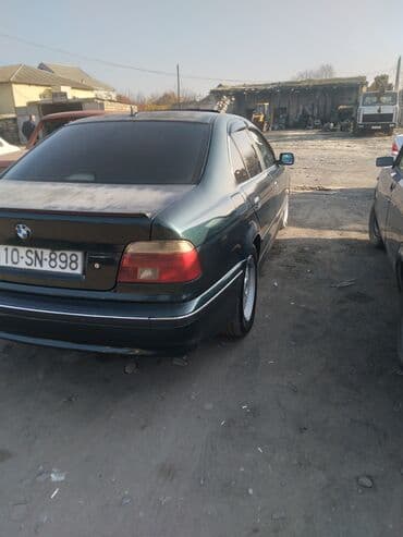 bmw 3 серия 330xd at: BMW 5 Series E39 sedan - Korpus: 4 qapılı sedan, tünd yaşıl rəng — 2