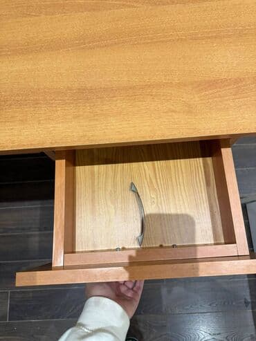 mebel satıram: İşlənmiş, Dördbucaq masa — 1