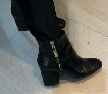 brend qadin ayaqqabilari: Ölçü: 37, rəng - Qara, İşlənmiş — 1