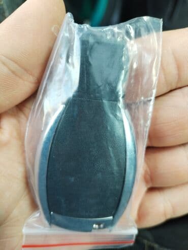 вешалка в прихожую с зеркалом: Açar korpusu Mercedes. Tezedi salafandadə açılmıyıb. Real alan olsa — 2