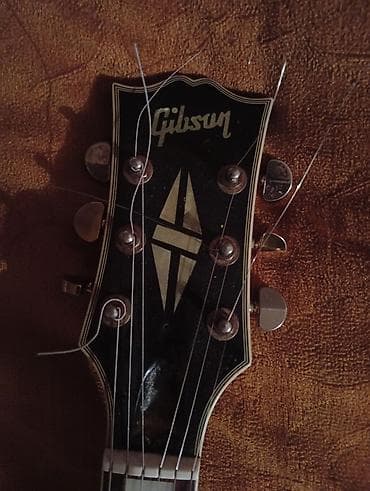 gitara klasik: Elektron gitara, Gibson, 6 sim, İşlənmiş, Ünvandan götürmə, Pulsuz çatdırılma, Ödənişli çatdırılma — 2