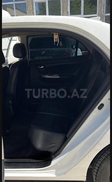 ford fusion diffuser: BYD F3: 1.5 l | 2012 il 120000 km Sedan — 4