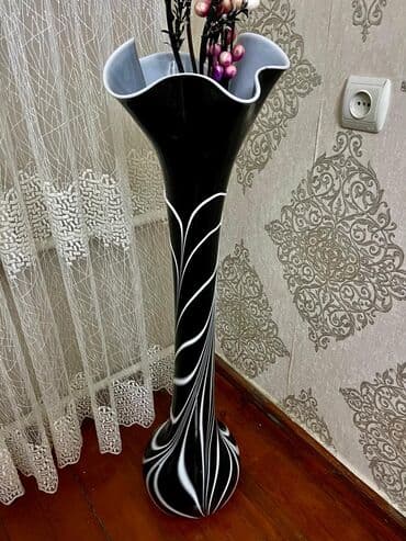 şüşə gülü: Bir vaza, Bogem şüşəsi — 1