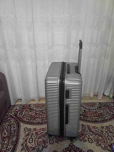 Çamadanlar: Türkiyədən alınıb, gətirilib. yenidir. bərk materiyaldı. 25 kq-ə qədər — 3