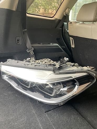 Ehtiyat hissələri: Sol, Yaxın və uzaq vuran işıqlar BMW, 2018 il, Orijinal, Almaniya, İşlənmiş — 2