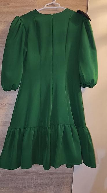 dress: Yaşıl rəngdə qolsuz olmayan qısa don - Klassik dairəvi yaxa - Ön — 2