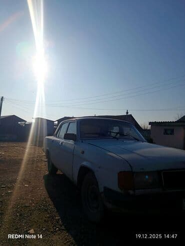 запчасти на фольксваген гольф 2: Model: GAZ Volga (sedan) Rəng: ağ Kuzov: 4 qapı, arxa ötürücülü — 2