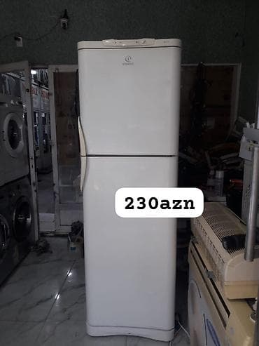 Indesit iki qapılı soyuducu - Yuxarıda soyuducu bölmə, aşağıda — 1