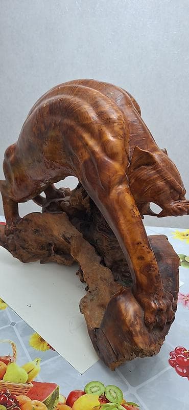 Fiqur, Taxta, rəng - Qızılı