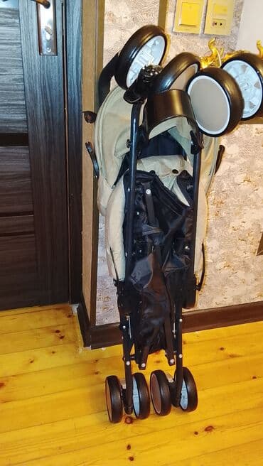 Gəzinti arabaları: Klassik gəzinti arabası, İşlənmiş, Yaş: 30 ay, Ünvandan götürmə, Ödənişli çatdırılma — 4