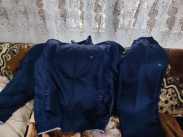 Tünd mavi rəngdə kişi idman dəsti - 2 parçadan ibarətdir: fermuarlı