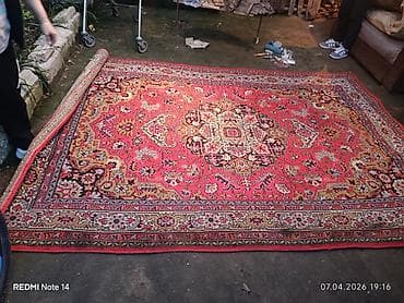 İdman və hobbi: Xalça – əl naxışlı, klassik şərq üslubu - Rəng palitrası: əsas fon — 1