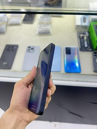 iphone 800: IPhone 13, 128 GB, Midnight, Face ID — 10