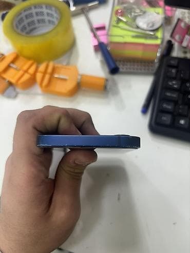 телефон fly ff224: IPhone 12, Голубой — 4