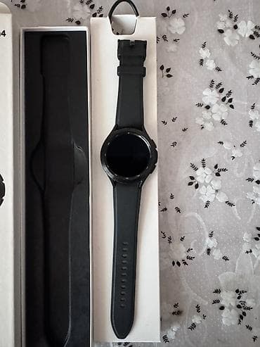 Samsung Galaxy Watch4 Classic (qara) - Klassik fırlanan bezel ilə — 3