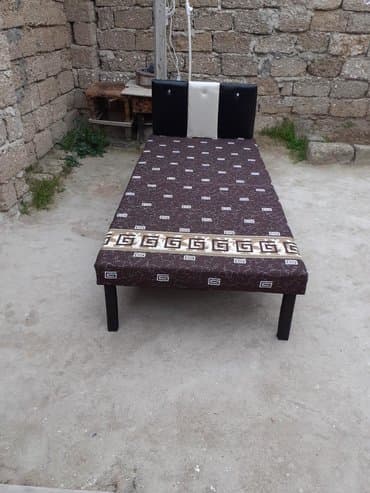 Kravat 
Hazırı var 
Çatdırılma razılaşma — 1