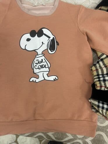 Tavalar: Uşaq üçün 2 ədəd sweatshirt dəsti. 1) Şaftalı rəngli sweatshirt: - Ön — 3