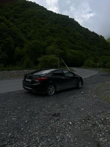 diffuser satisi: Tecili Hyundai Elantra sedan - Korpus: 4 qapılı sedan, qara rəng - — 2