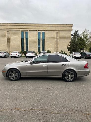 maşın 099: Mercedes-Benz E 320: 3.2 l | Sedan — 3